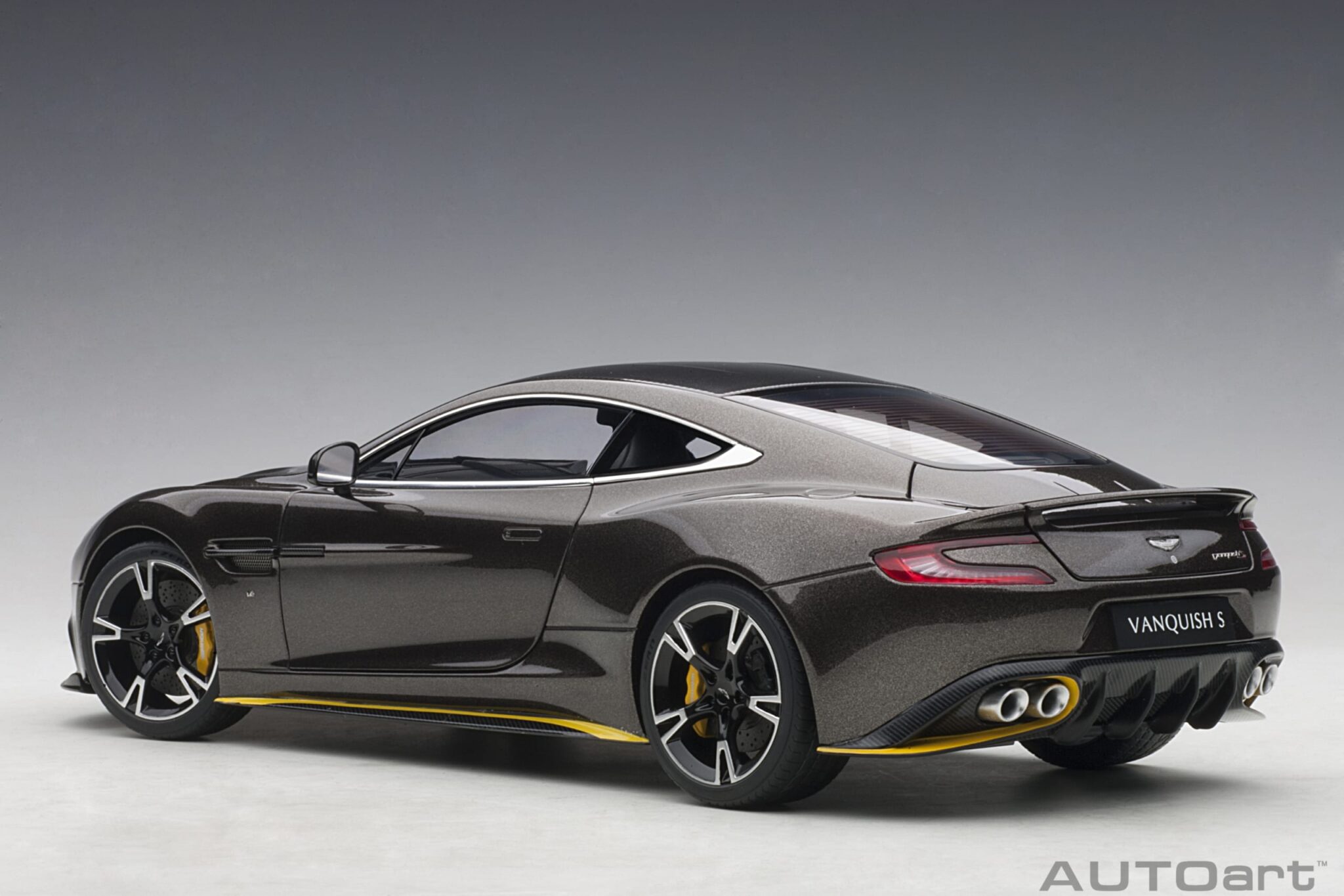 Aston Martin Vanquish - Slika 3