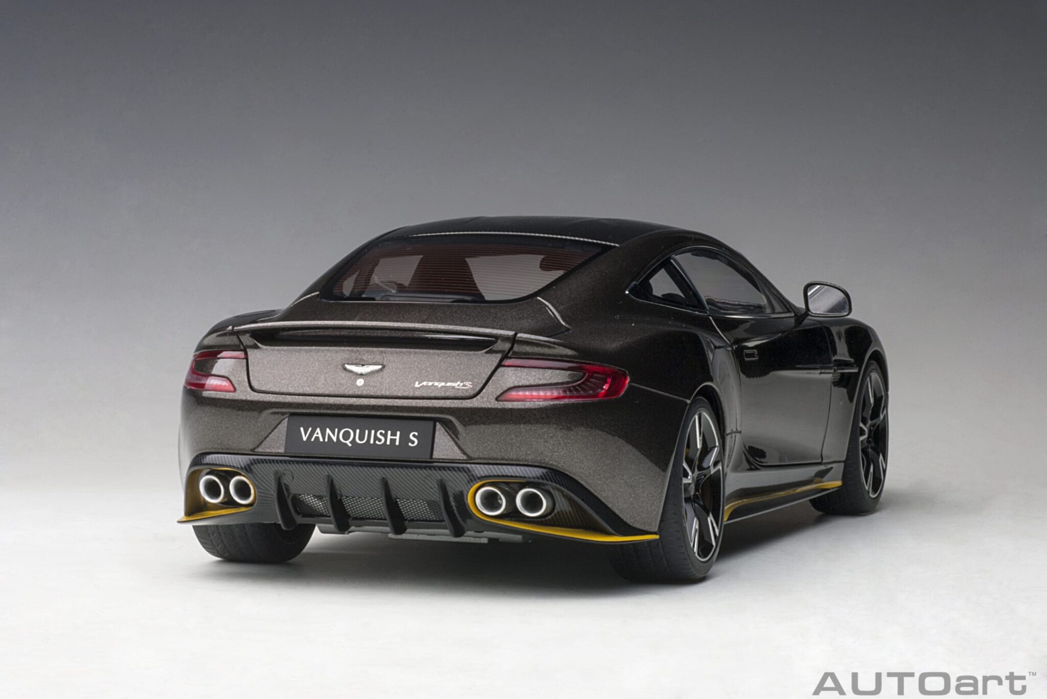 Aston Martin Vanquish - Slika 17