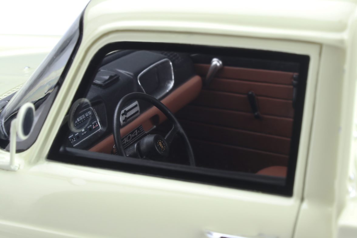 Peugeot 404 Pick Up - Slika 7
