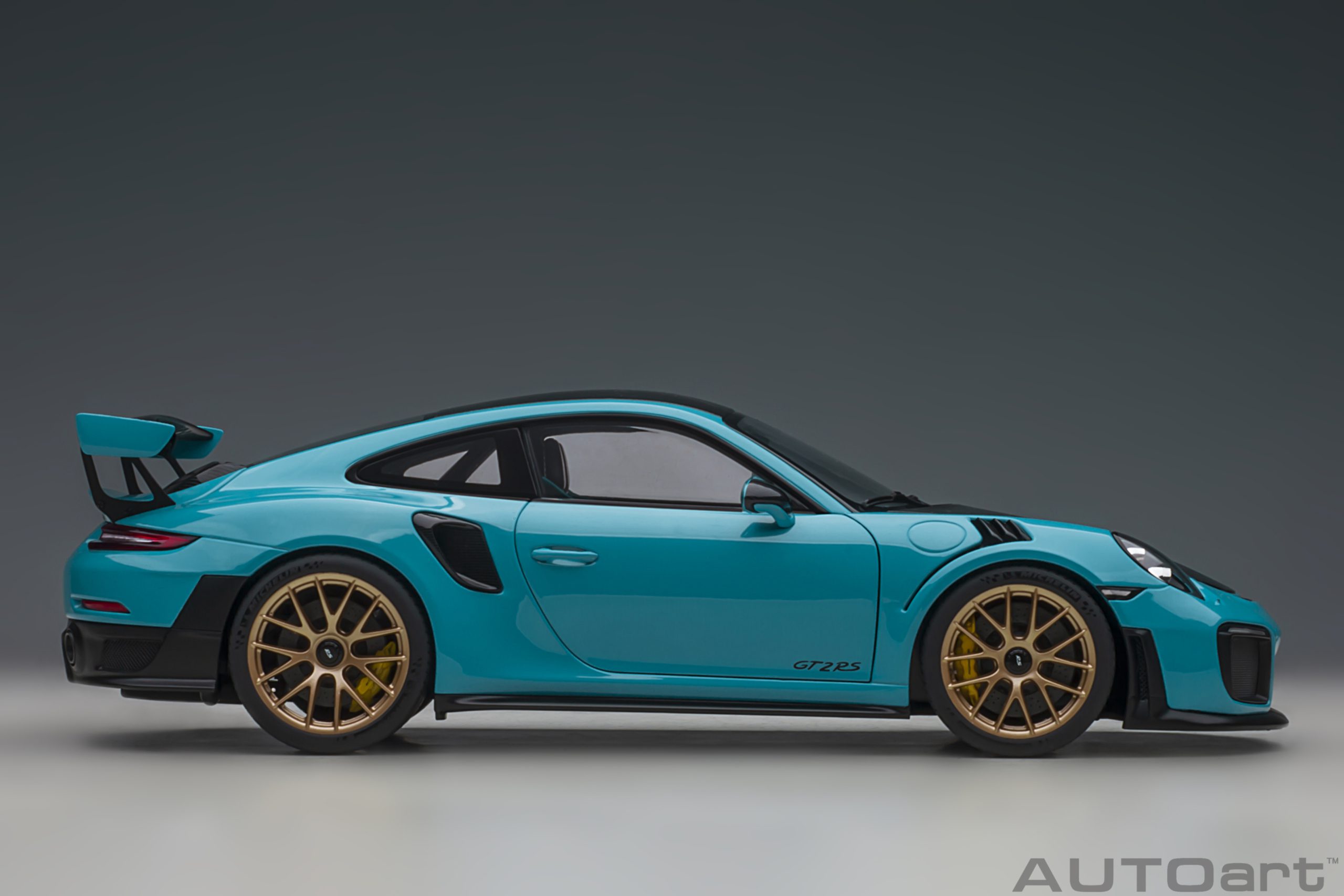Porsche 911 (991.2) GT2RS 2017 Weissach Package (miami blue) Magnesium alloy wheels Satin White Gold Metallic - Slika 5