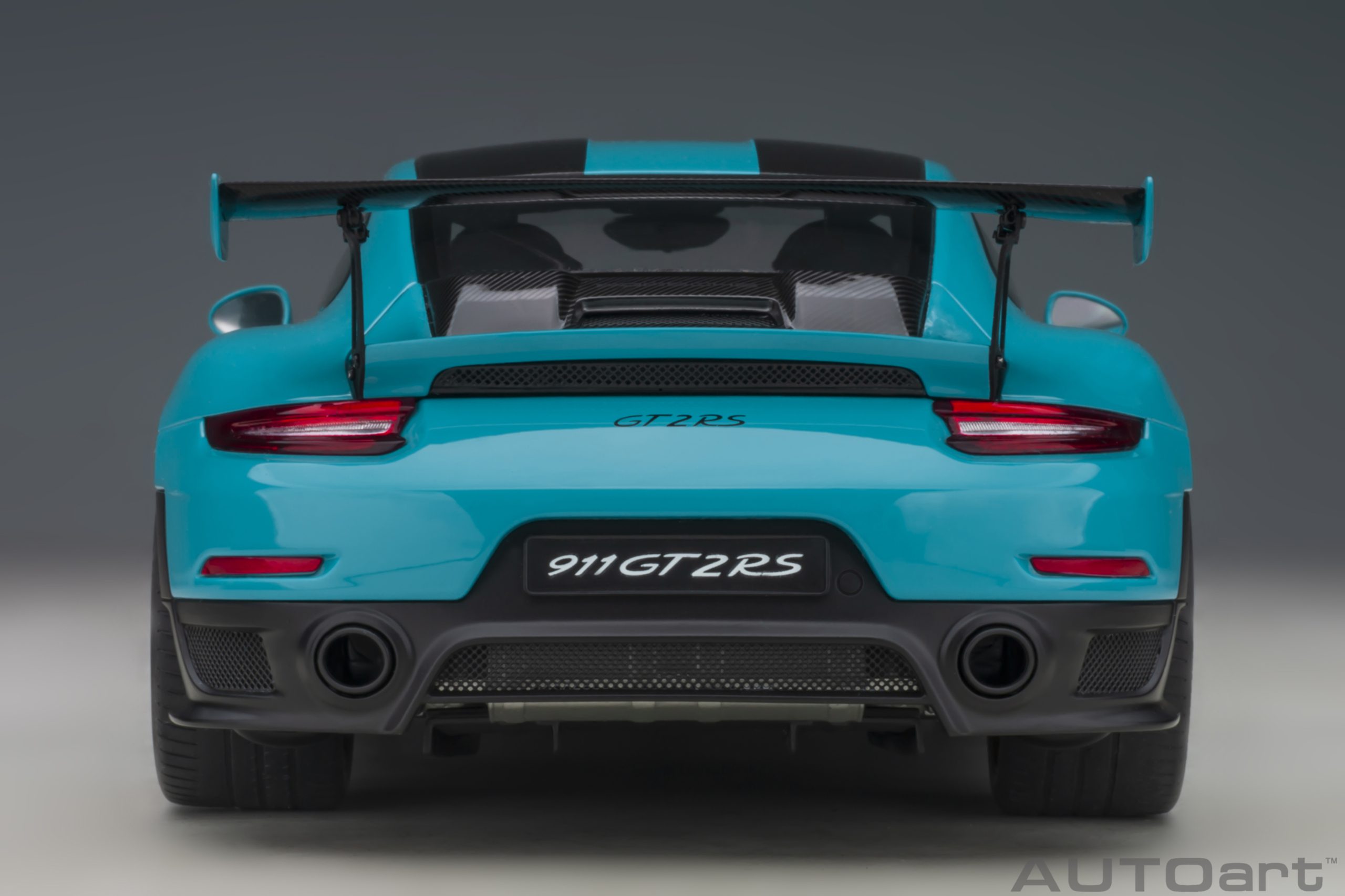 Porsche 911 (991.2) GT2RS 2017 Weissach Package (miami blue) Magnesium alloy wheels Satin White Gold Metallic - Slika 7