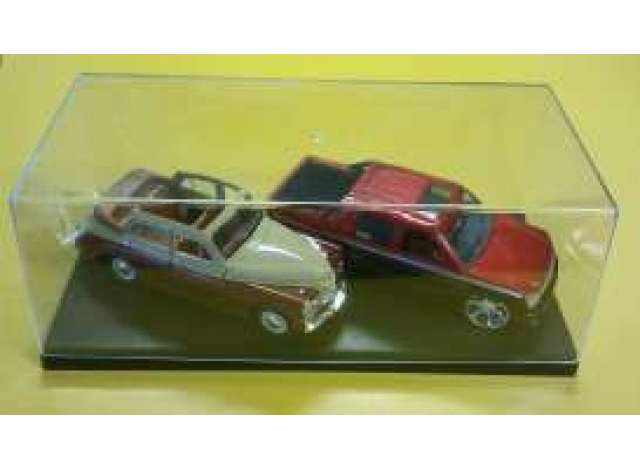 Show case 1/18 the actual size: 13.4w x6.3d x5.4h inch(34cm x 16cm x 11cm). - Slika 3