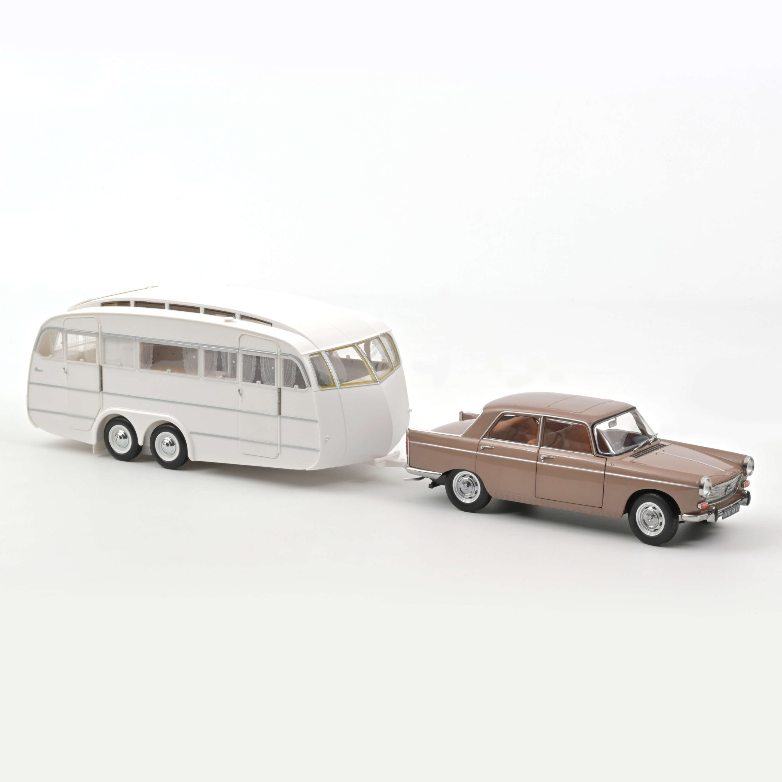 Peugeot 404 1965 Brown metallic with Caravan Hénon