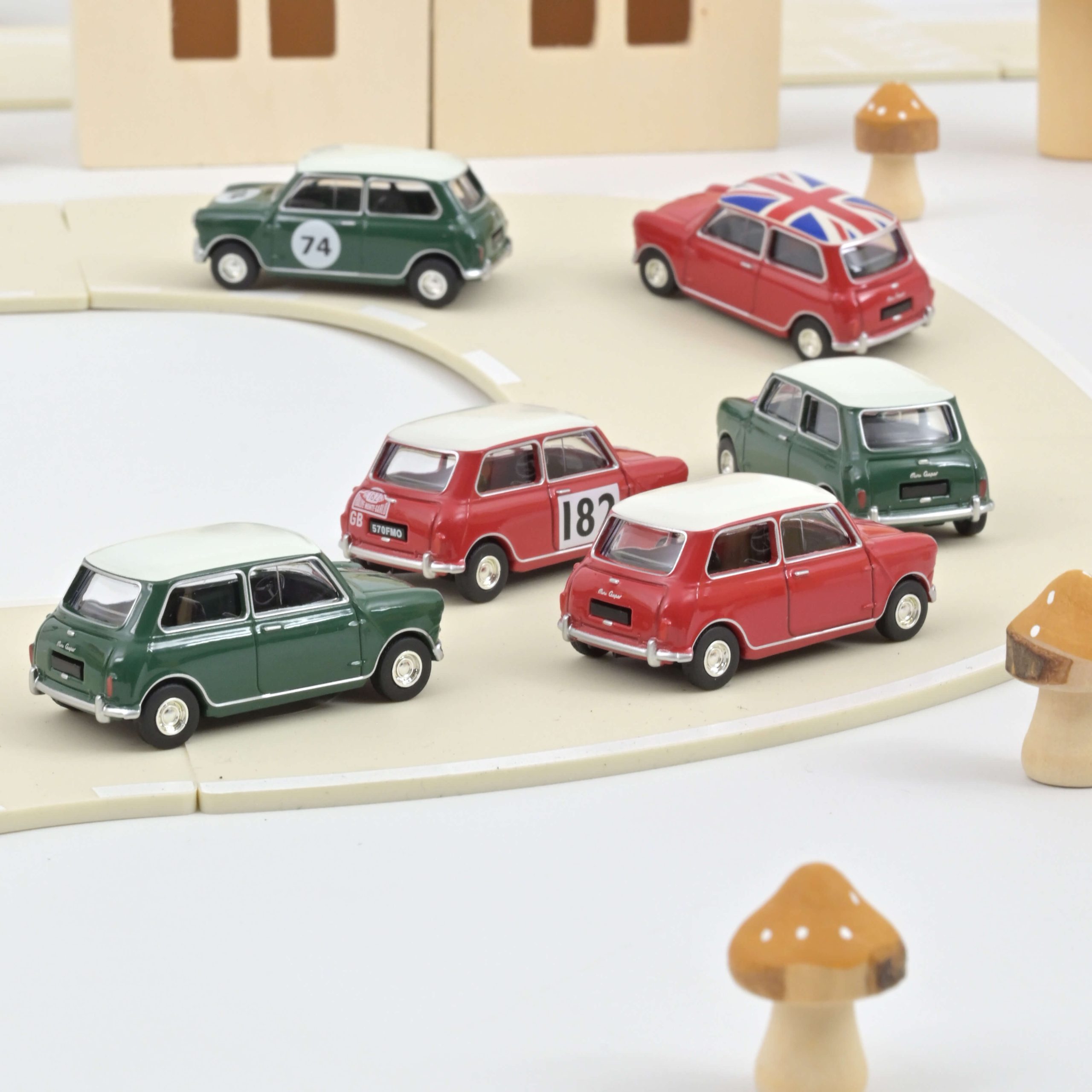 Mini Cooper S 1964 Almond Green and White Roof - Slika 3