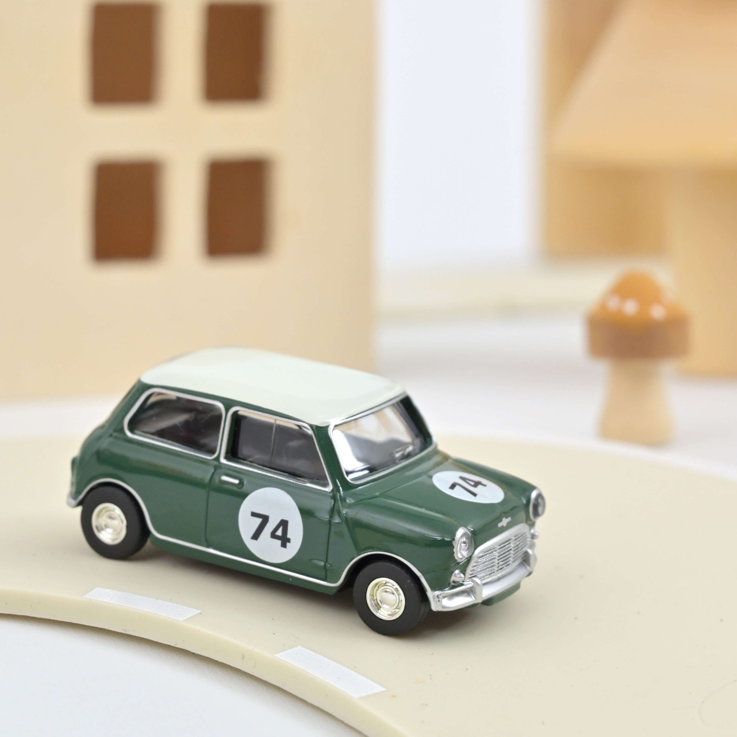 Mini Cooper S 1964 Almond Green with number 74 - Slika 4