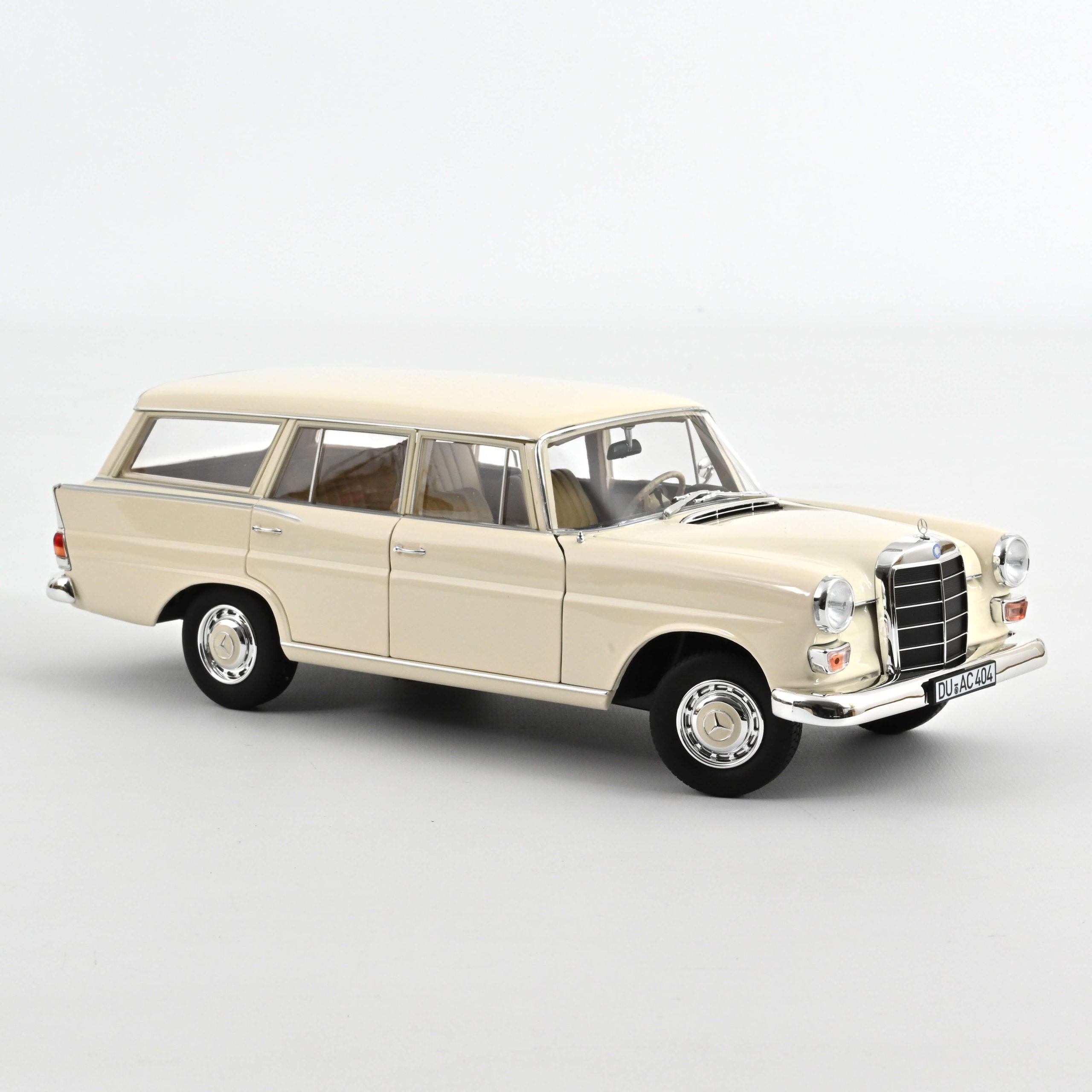 Mercedes-Benz 200 Universal 1966 Cream