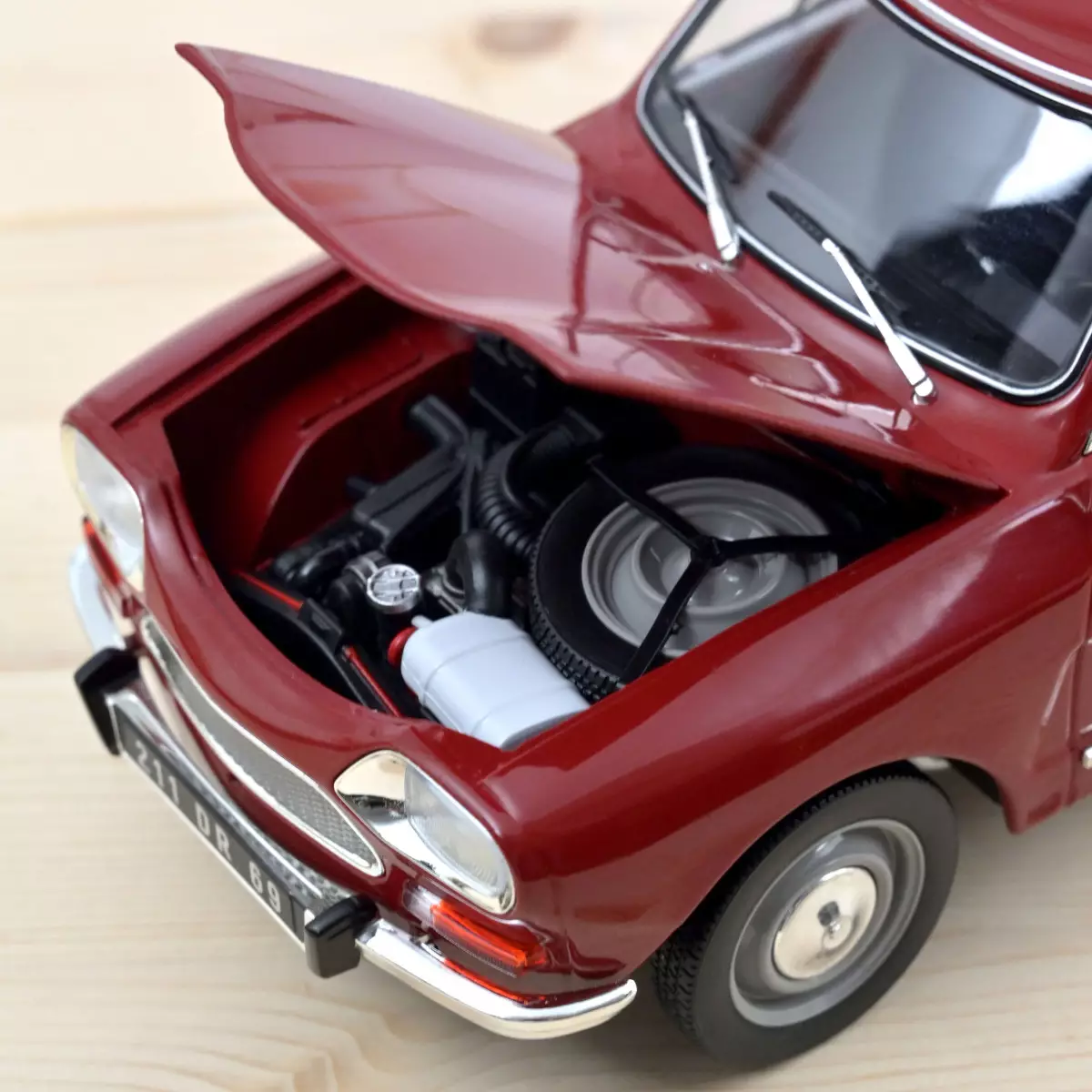 Citroën Ami 8 Club 1969 Massena Red - 300pcs - Slika 3