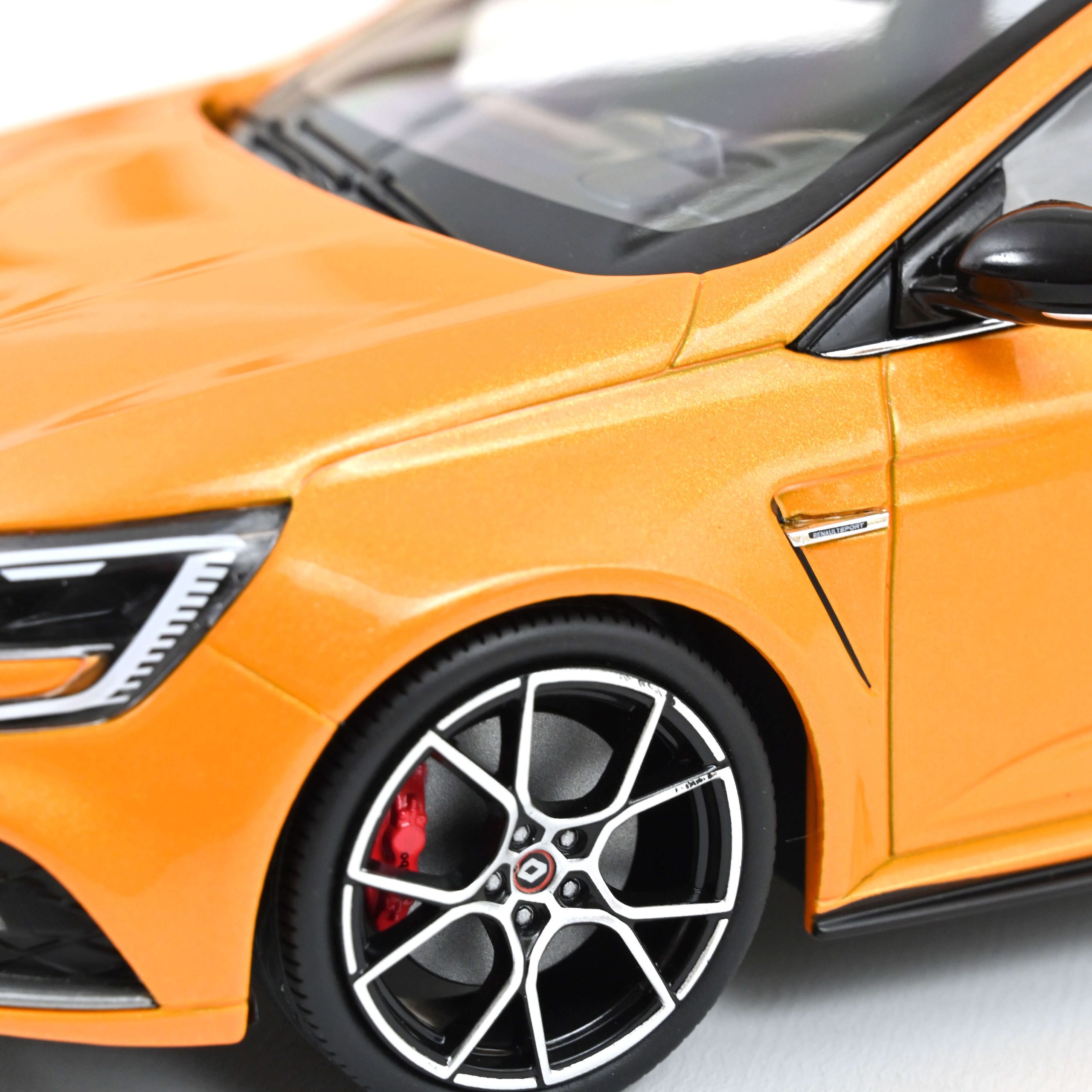 Renault Megane R.S. Trophy 2022 Tonic Orange - Slika 4