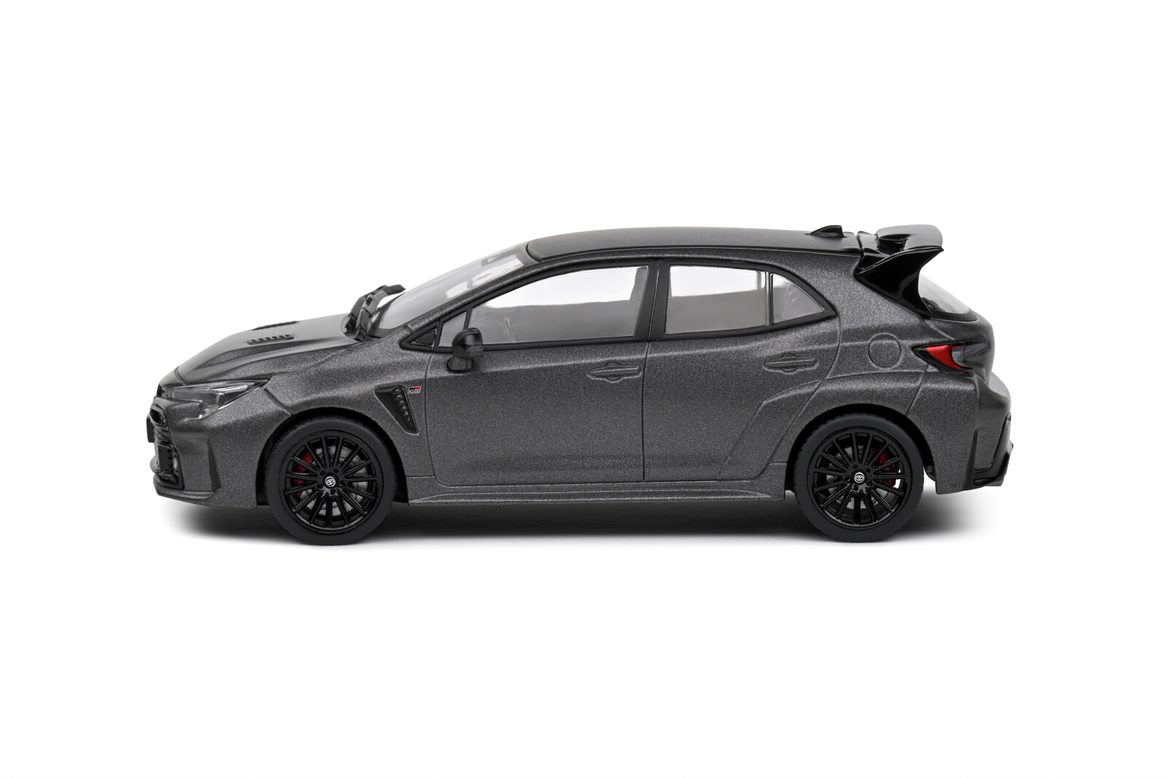 TOYOTA COROLLA GR CIRCUIT EDITION HEAVY METAL 2023 - Slika 3
