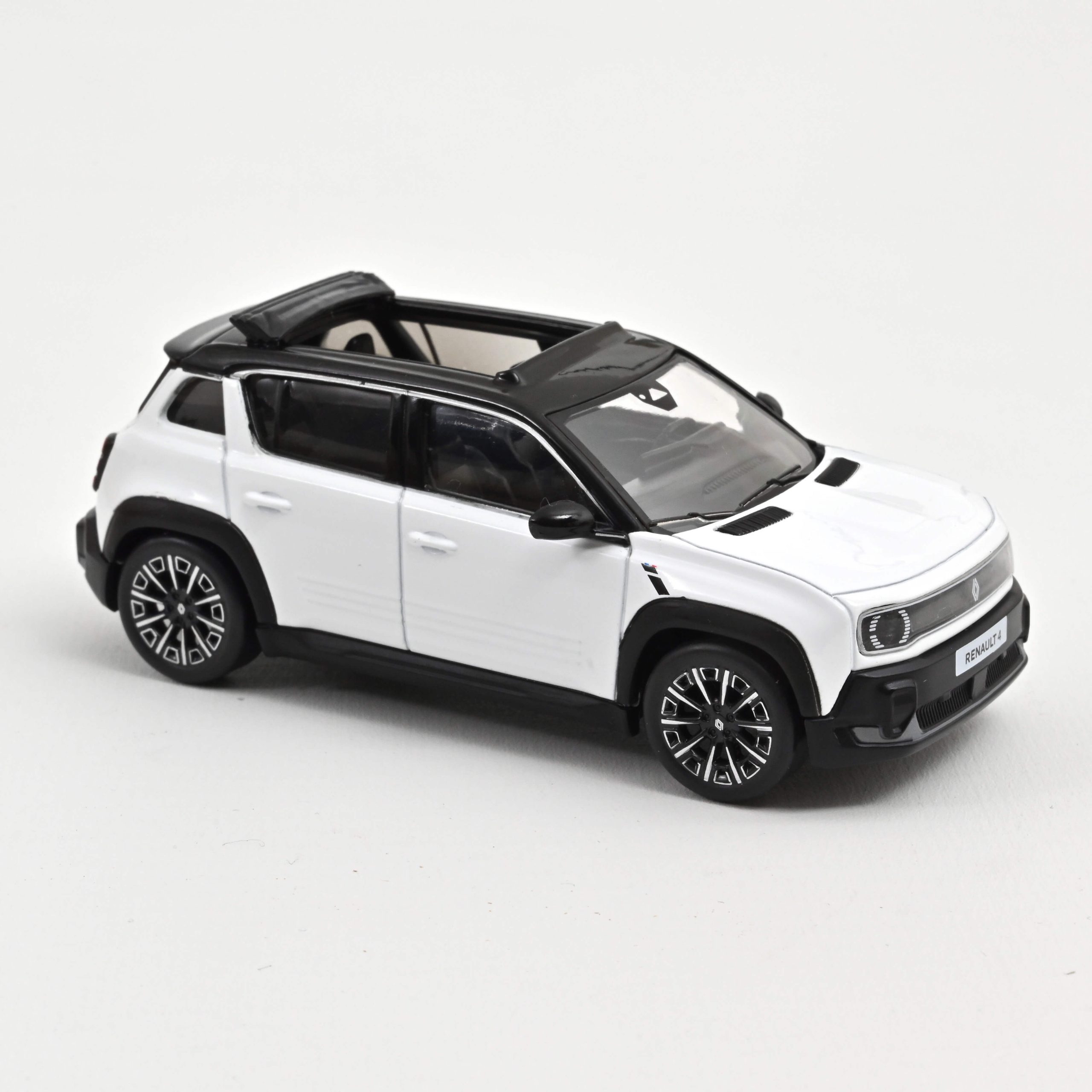 Renault 4 E-Tech Electric 2025 Glacier White