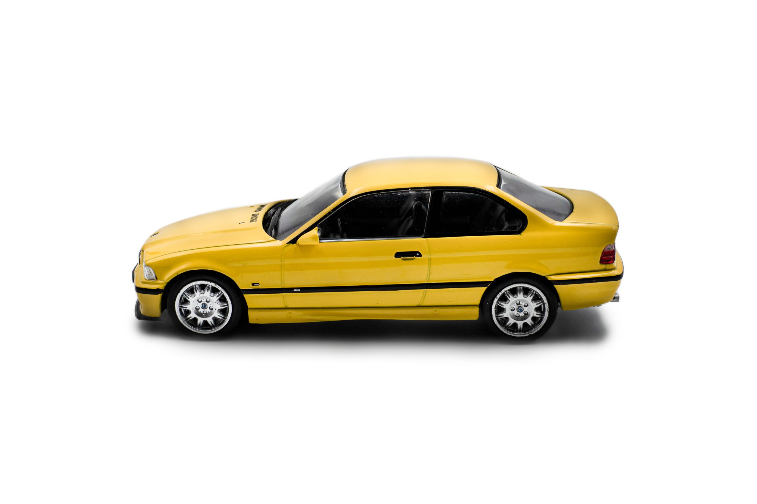 BMW E36 COUPÉ M3 YELLOW 1999 - Slika 9