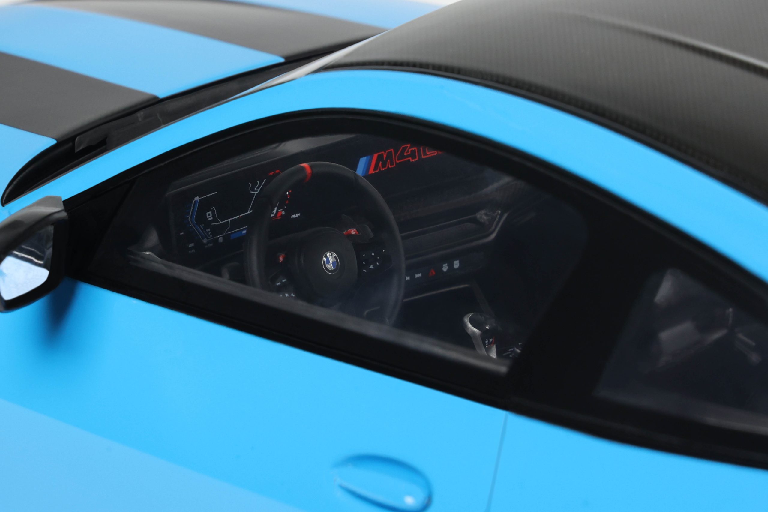 BMW M4 CS M-SPORT RIVIERA BLUE 2024 - Slika 3