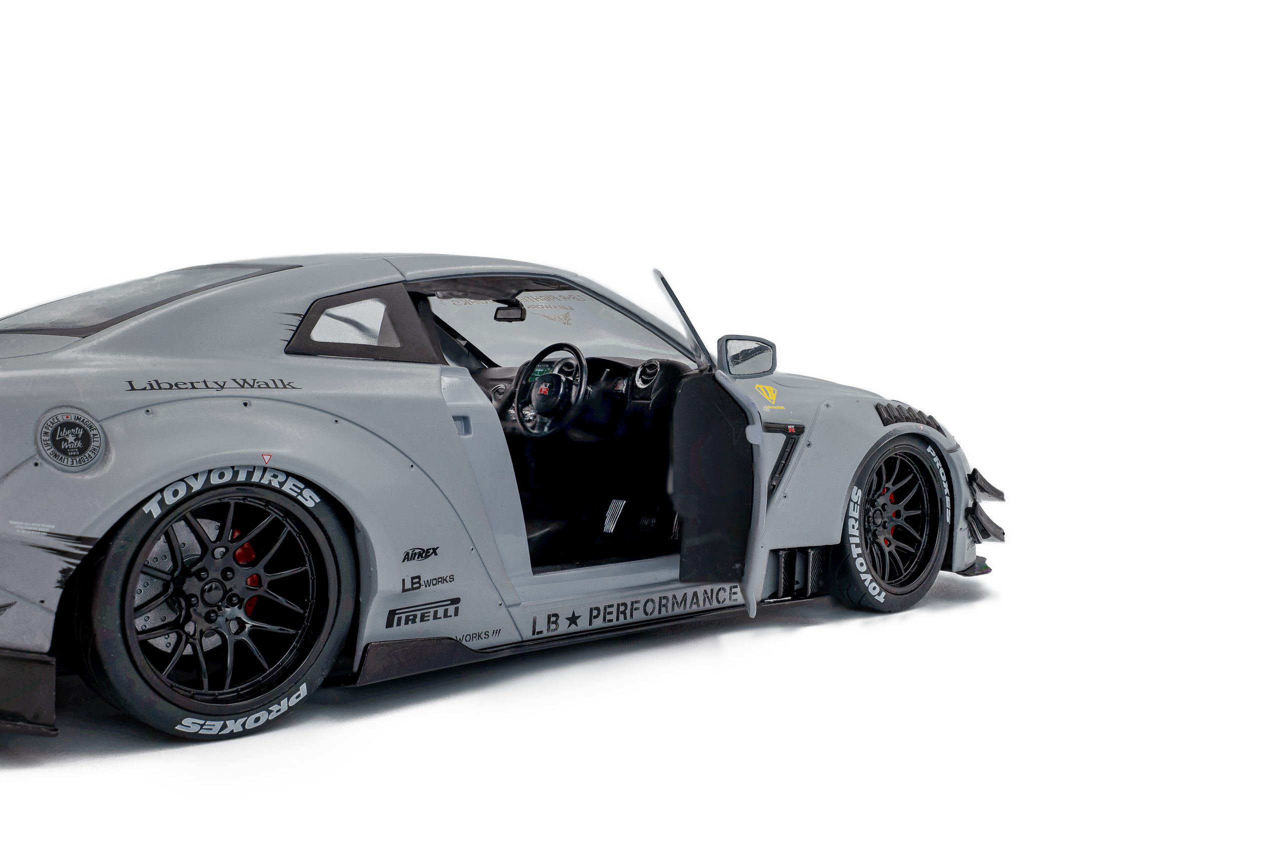 NISSAN GT-R (R35) W/ LIBERTY WALK BODY KIT 2.0 FIGHTER LIVERY 2018 - Slika 10