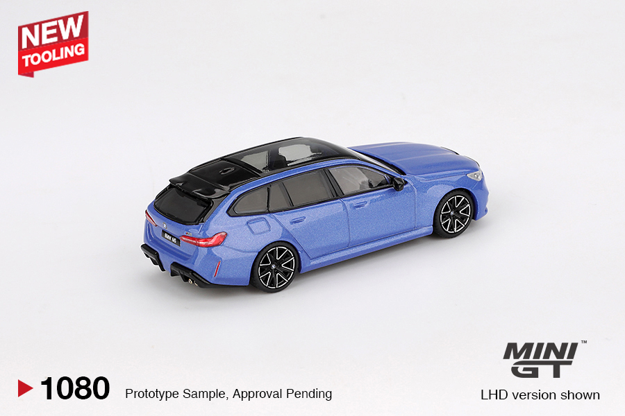BMW M5 (G99) TOURING MARINA BAY BLUE METALLIC 2024 - Slika 3