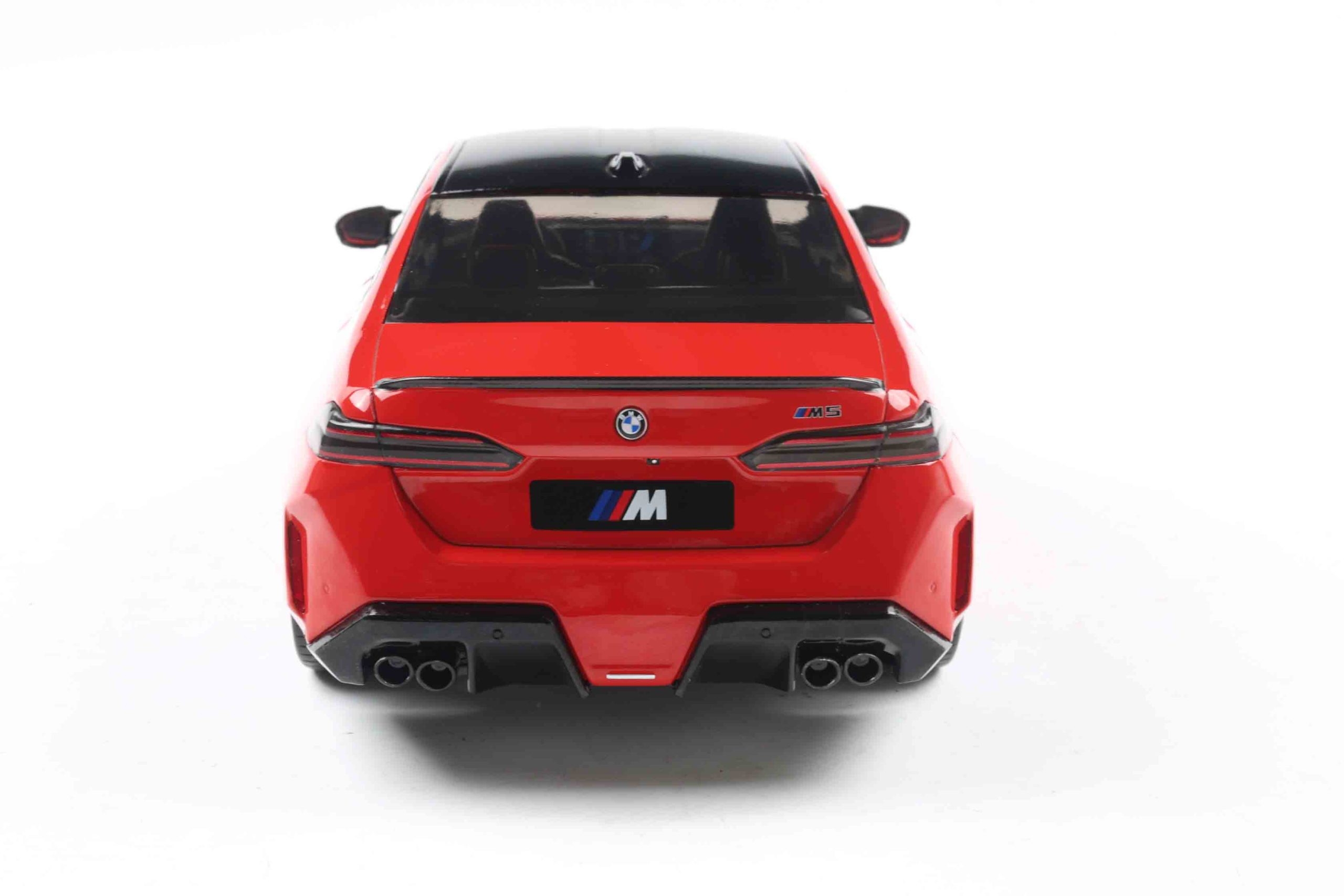 BMW M5 G90 FIRE RED 2025 - Slika 5