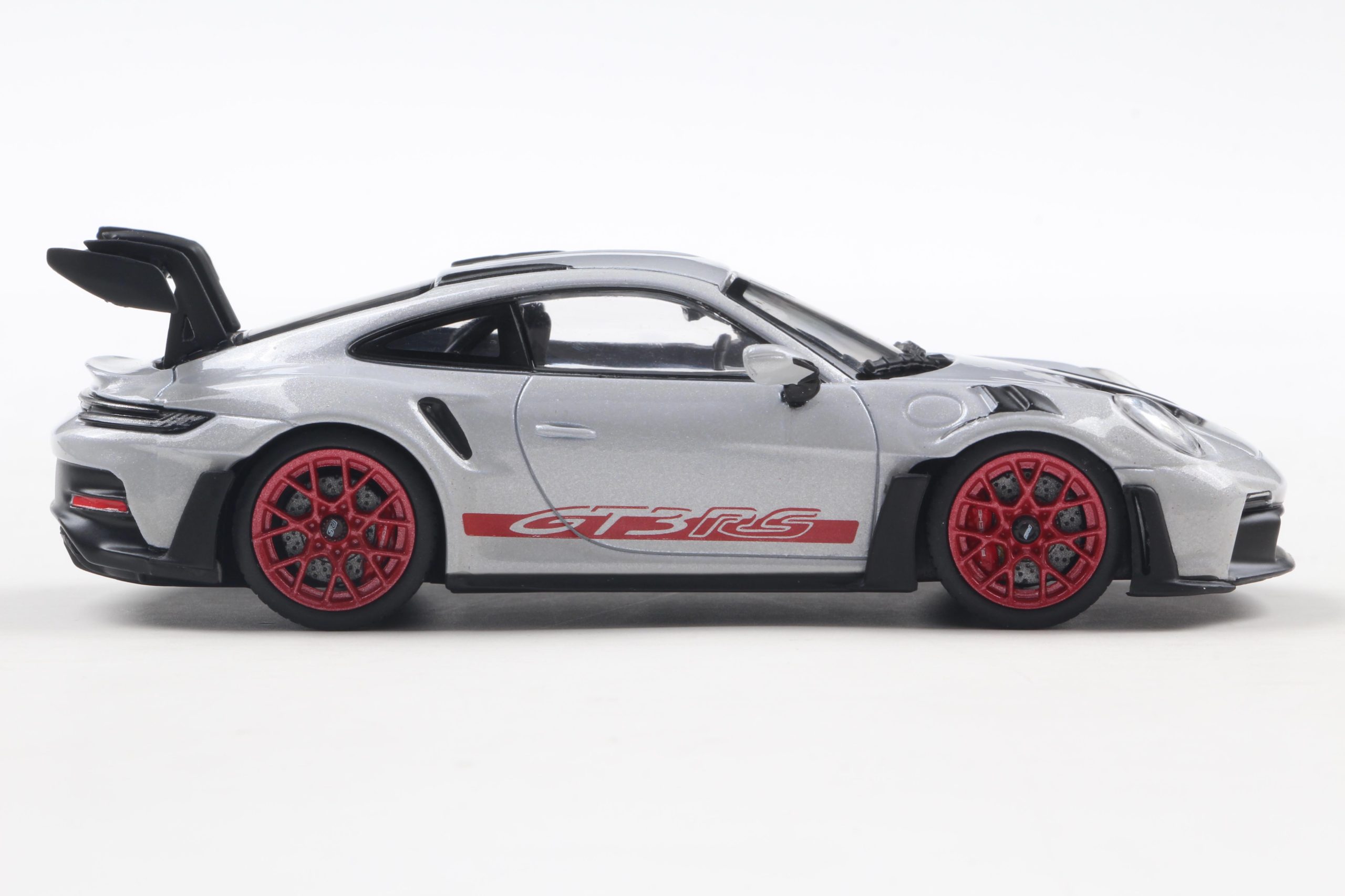 PORSCHE 911 (992) GT3 RS ICE GREY METALLIC W/PYRO RED 2023 - Slika 5