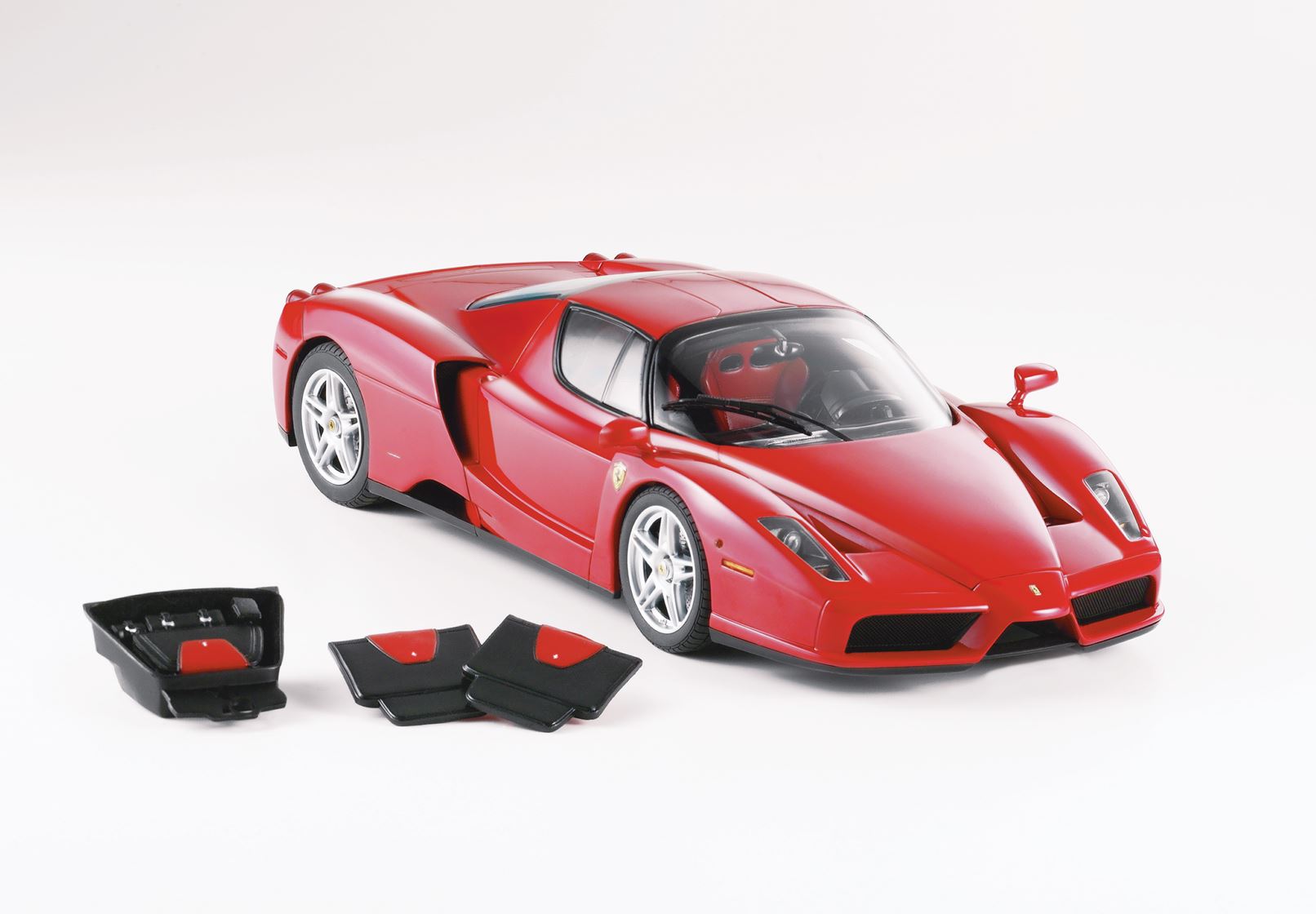 Ferrari Enzo open diecast Rosso Corsa - Silver wheels - Luxury pack - Slika 3