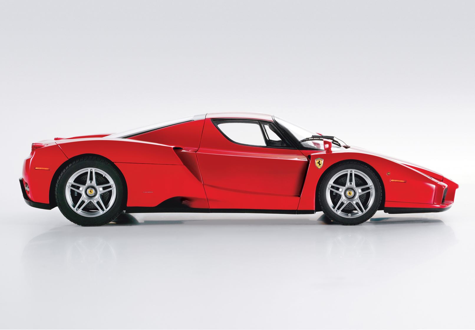 Ferrari Enzo open diecast Rosso Corsa - Silver wheels - Luxury pack - Slika 2
